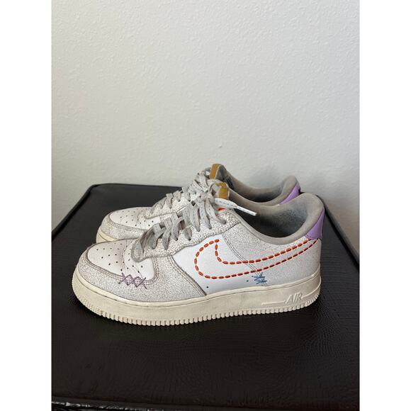 NIKE Air Force 1 Women Low '07 SE Nike 101 DX2348-100 White Sneakers - Picture 6 of 9